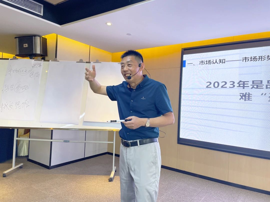 /uploads/image/2023/05/30/6f02388f62673ae4919e2c39b3109b72.jpg 元帥頭條丨《重新定義》第17期昆明戰(zhàn)略峰會取得圓滿成功!